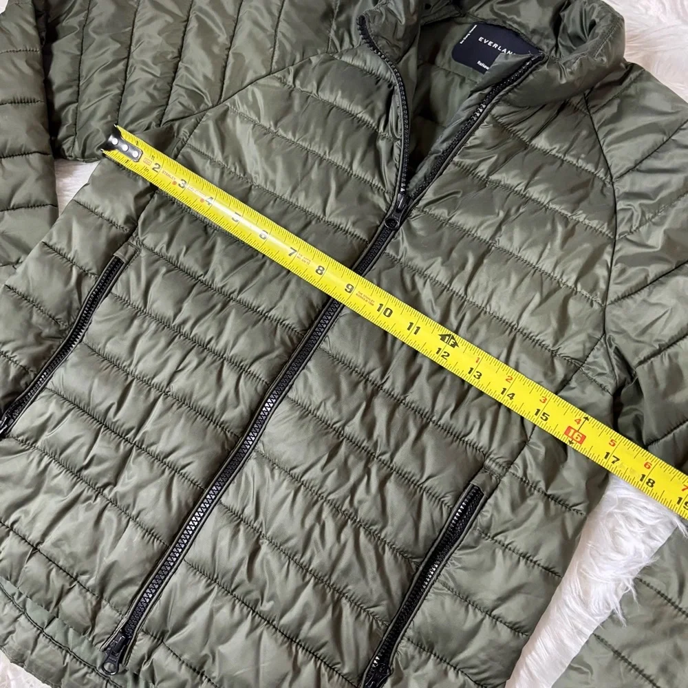 Everlane ReNew Lightweight Quilted Puffer Jacket Zip Up Army Green Packable XS